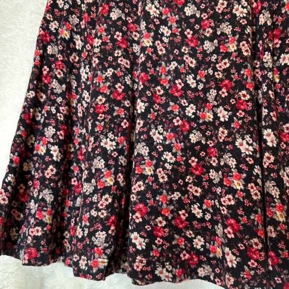 Forever 21 Soft Floral Skater Mini Skirt Womens Size Small - Picture 4 of 4